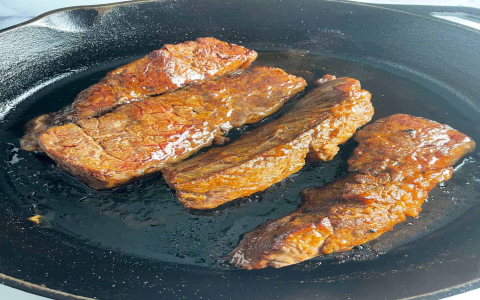 Curious about the nutritional facts for filet mignon? Here’s your simple guide to its calories and protein content.