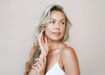 Liquid Facelift: Get great results! This amazing treatment gives a quick and youthful appearance.