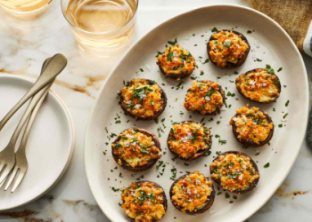 What side dishes go best with a delicious 8 oz steak? Explore awesome pairings for your next meal.