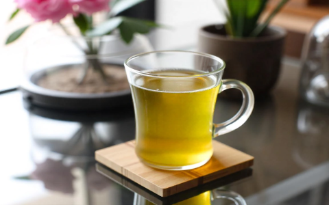 What are the perks of blueberry weight loss tea? Find out 5 reasons why it helps you slim down.