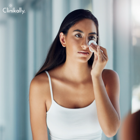 Oily skin in summer getting you down? Discover easy tricks to stay shine-free daily.