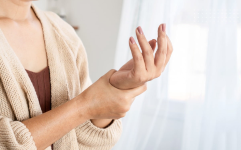 How to Stop Thumb from Twitching: 5 Shocking Mistakes You Didn’t Know You Made