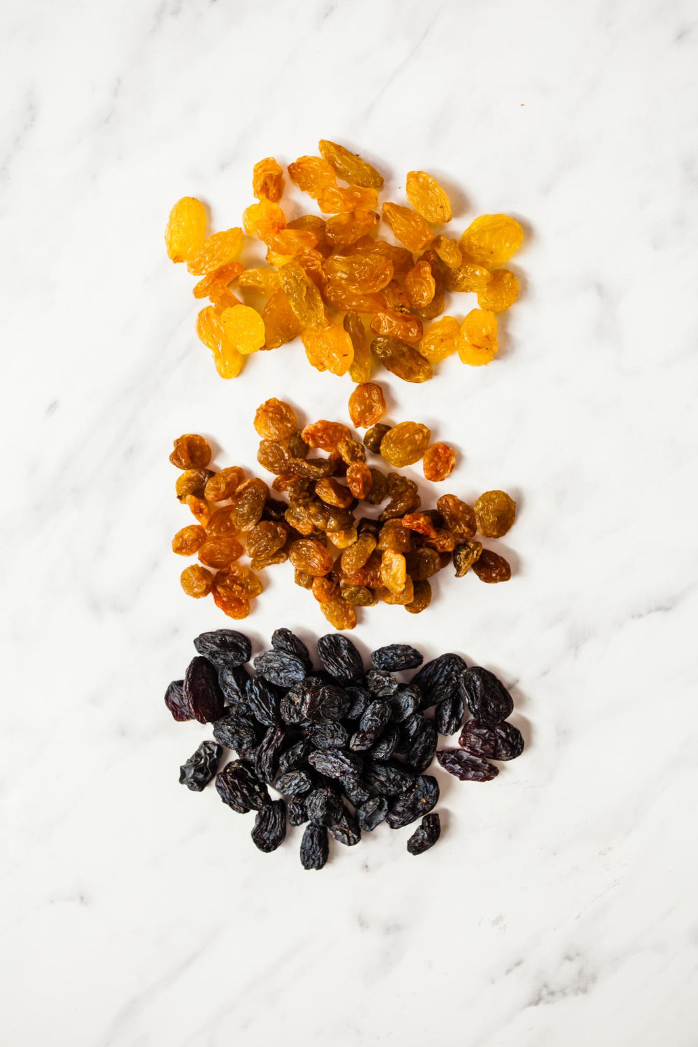 Which raisins are healthiest considering sugar content? We tell you exactly which ones to pick!