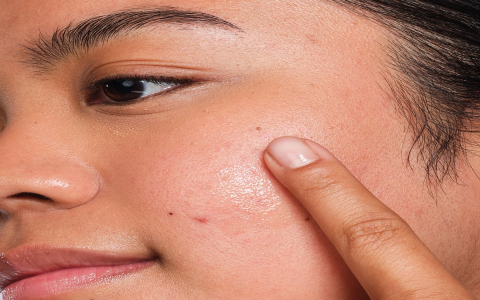 Oil for Dry Skin: A Simple Guide to Hydrated Skin