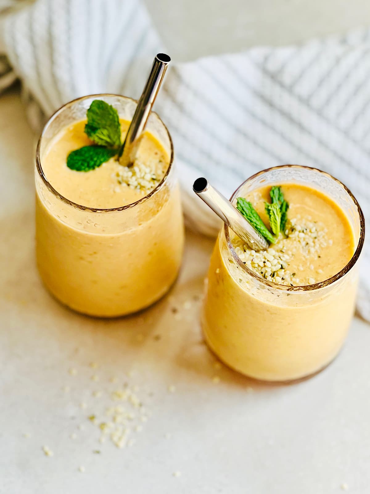 How to make banana turmeric weight loss recipe? (Follow these quick steps for a tasty drink!)