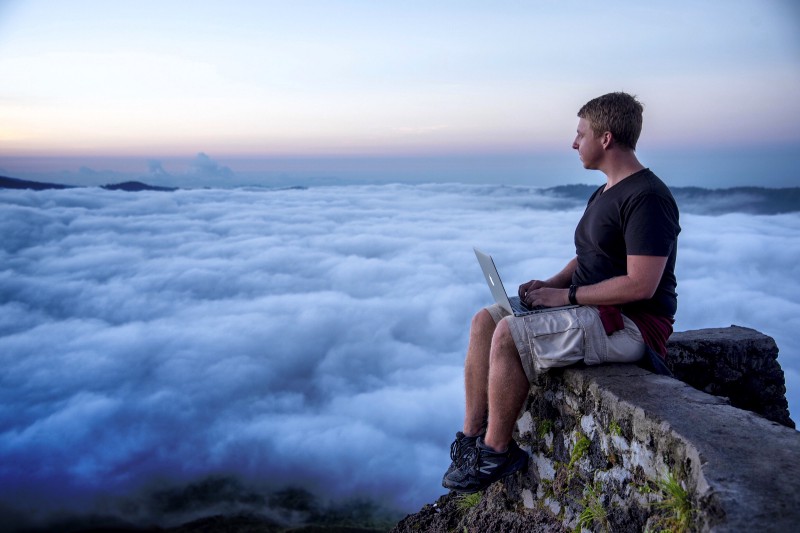 How to Travel The World as a Developer