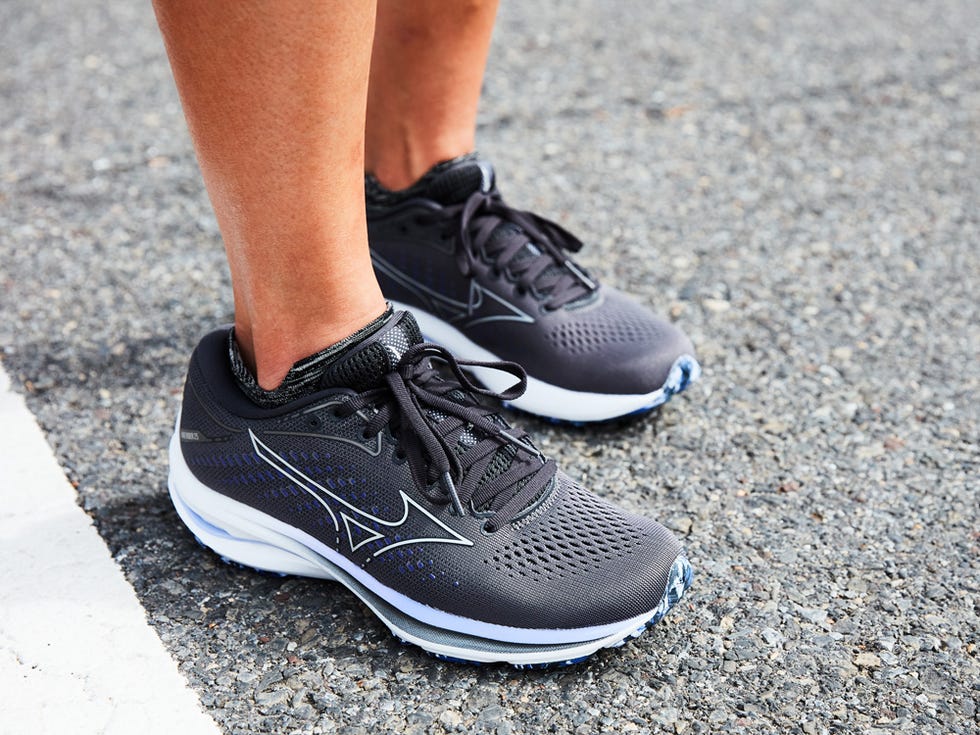 What are great shoes for plantar fasciitis for women? (Learn key features for lasting comfort and support)