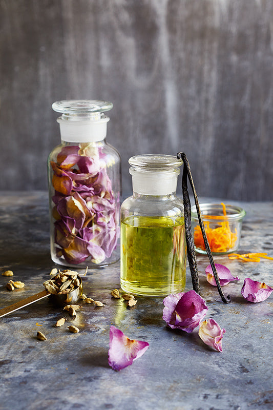 DIY aphrodisiac aromatherapy oils recipes for passion.