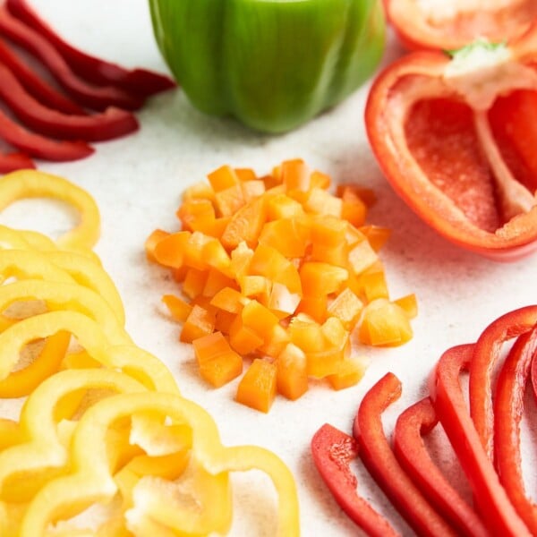 How to choose a perfect orange bell pepper? Follow these easy tips for the best selection.