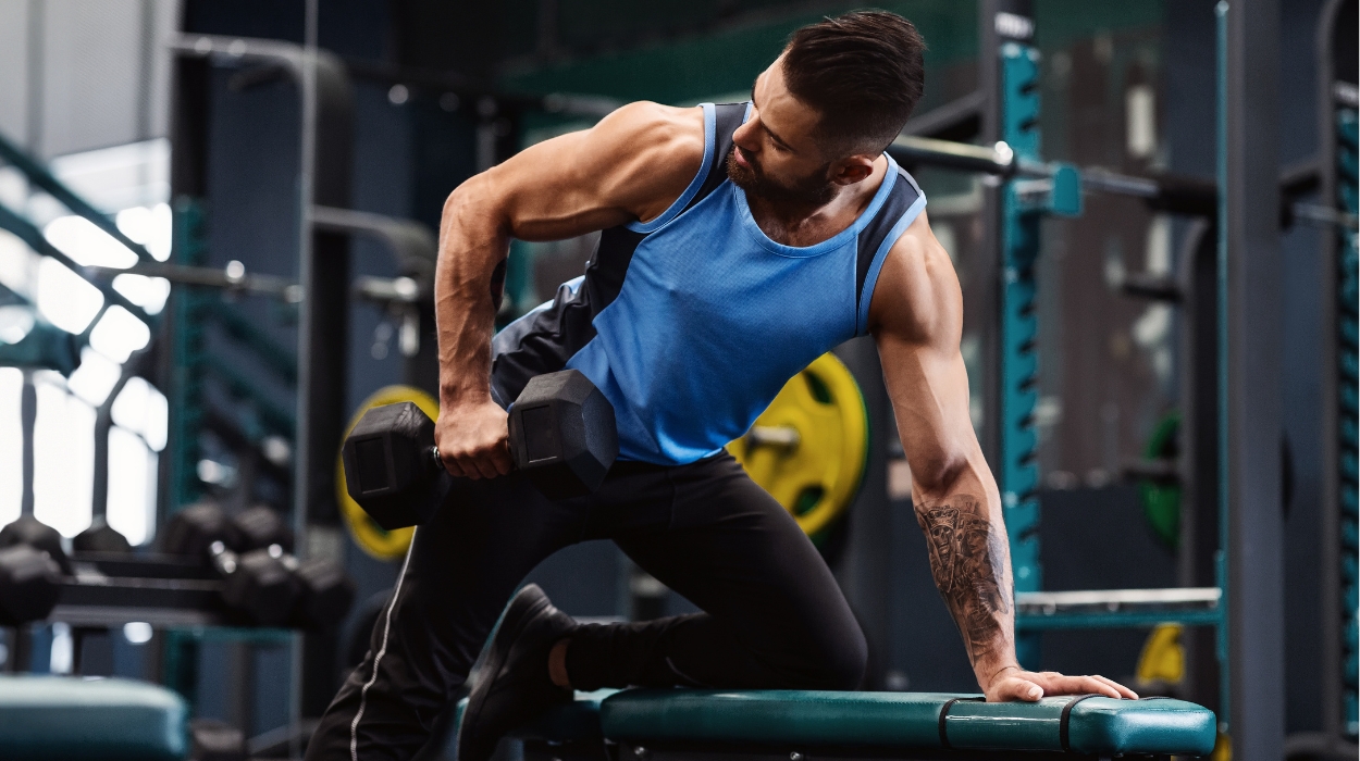 Which 4 day dumbbell workout plan is the best? We compare top choices to help you decide!