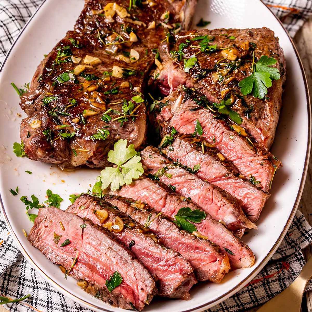 Whats the best way to cook 5 ounces of steak? Easy tricks for a tasty, tender dish!