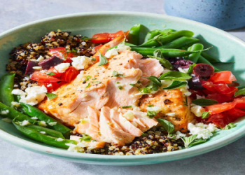 What are the tastiest healthy red foods to enjoy? Check out these 7 simple and yummy ideas everyone will absolutely love.