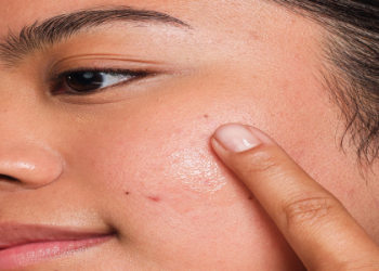 Oil for Dry Skin: A Simple Guide to Hydrated Skin